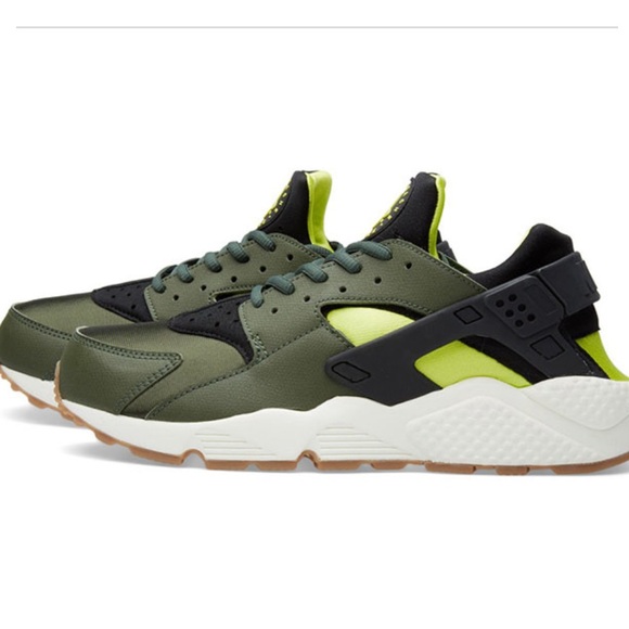 Nike Air | Huarache Green Black 8.5 Women - Picture 3 of 8